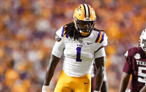 LSU star Princewill Umanmielen evaluated for head injury